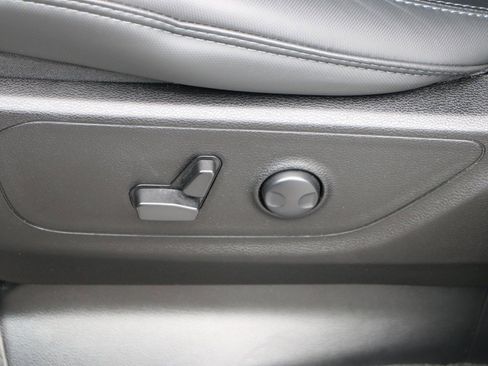 Used 2023 RAM 1500 Big Horn AWD/4WD image 28