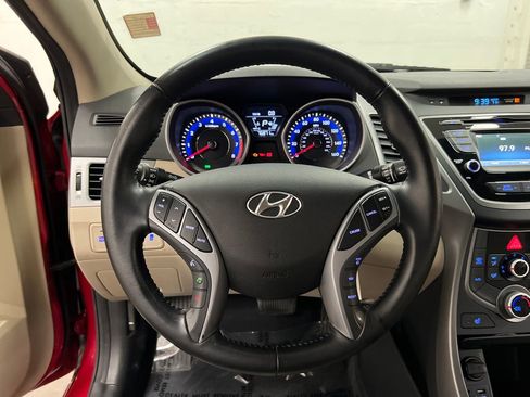 Used 2015 Hyundai Elantra Limited FWD image 18