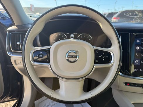 Used 2022 Volvo S60 B5 Inscription w/ Advanced Package image 14