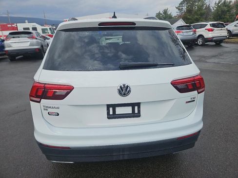 Used 2018 Volkswagen Tiguan SE w/ 3rd Row Seat Package image 4