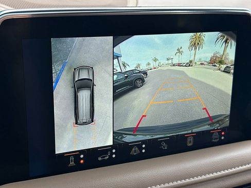 Used 2024 Chevrolet Tahoe Premier w/ Advanced Technology Package image 25