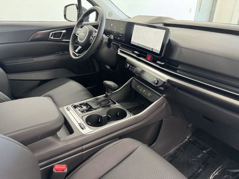 New 2026 Kia Carnival SX Prestige image 9