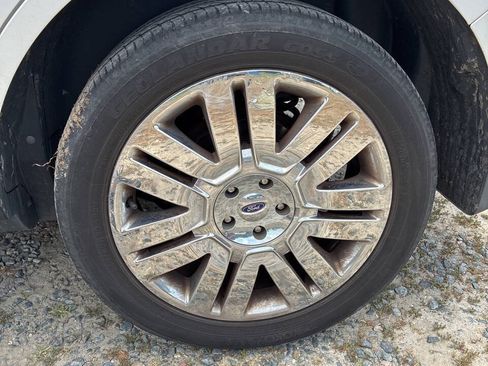 Used 2010 Ford Edge Limited AWD/4WD image 12