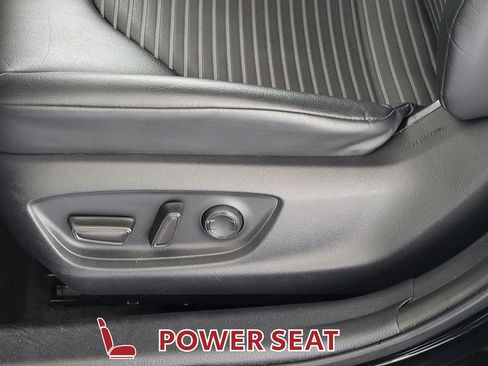 Used 2023 Toyota Camry SE image 16