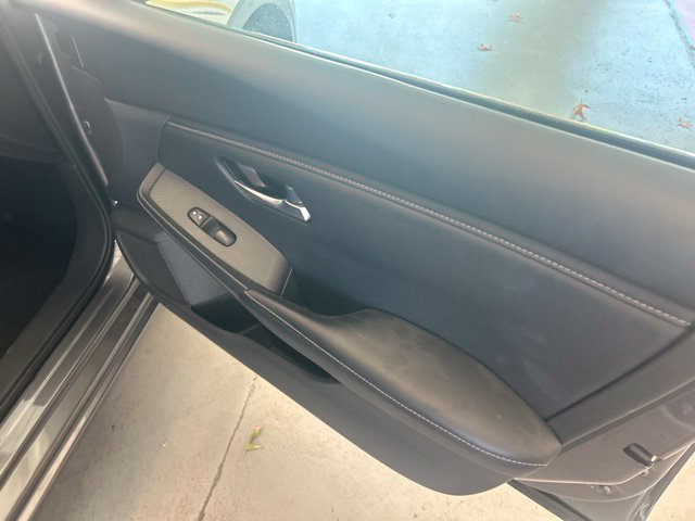 Used 2025 Nissan Sentra SV FWD image 25