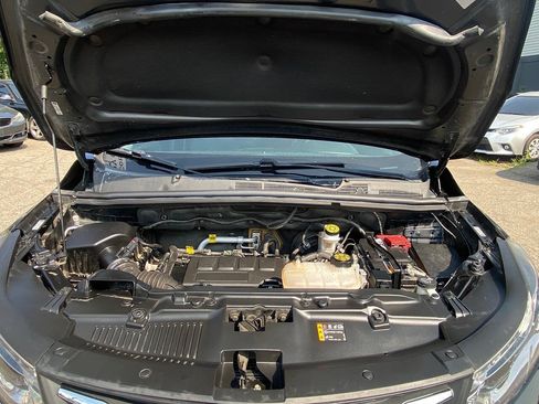 Used 2021 Chevrolet Trax LS FWD image 34