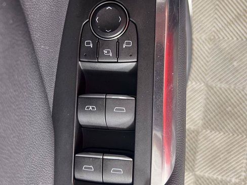 Used 2024 Chevrolet Traverse RS FWD image 19
