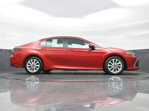 Used 2023 Toyota Camry LE FWD image 31