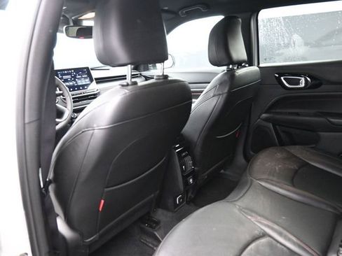 Used 2025 Jeep Compass Trailhawk AWD/4WD image 33