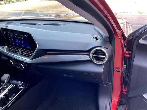Used 2024 Chevrolet Trax ACTIV w/ Driver Confidence Package FWD image 16