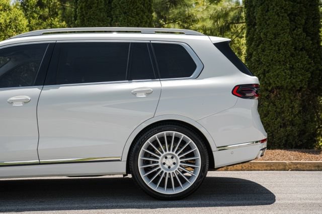 Used 2023 BMW X7 xDrive40i AWD/4WD image 11