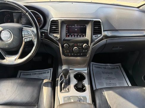 Used 2018 Jeep Grand Cherokee Limited AWD/4WD image 23