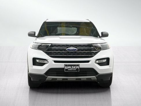 Used 2020 Ford Explorer XLT w/ Equipment Group 202A AWD/4WD image 8