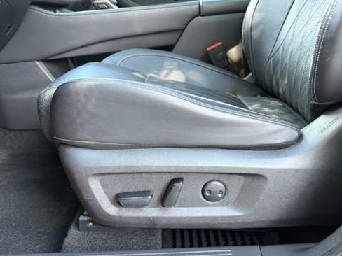 Used 2021 Nissan Rogue Platinum AWD/4WD image 24