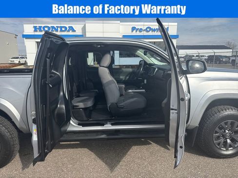 Used 2022 Toyota Tacoma SR5 image 11