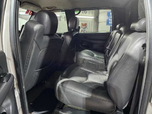 Used 2004 Chevrolet Silverado 2500 LT w/ Skid Plate Package AWD/4WD image 10