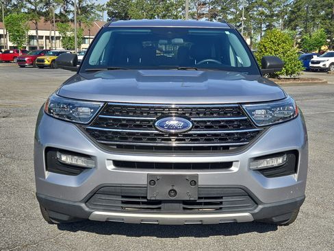 Used 2021 Ford Explorer XLT w/ Equipment Group 202A RWD image 3