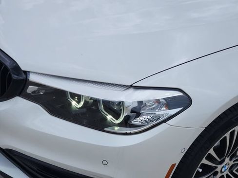 Used 2020 BMW 530i w/ Convenience Package RWD image 9