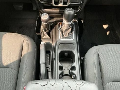 Used 2020 Jeep Wrangler Unlimited Sport AWD/4WD image 25