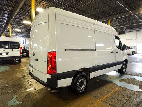 Used 2024 Mercedes-Benz Sprinter 2500 w/ Acoustic Package image 6