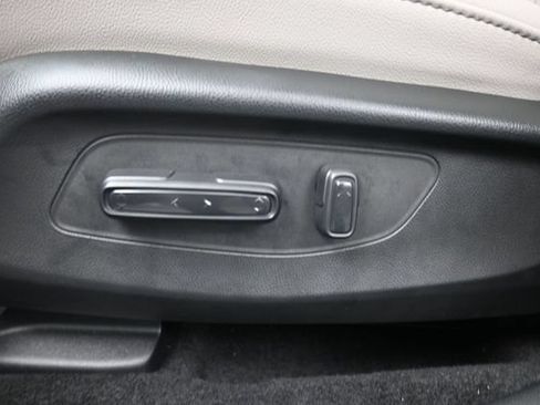 New 2026 Honda HR-V LX image 33