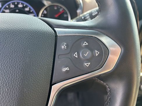 Used 2023 Chevrolet Traverse Premier image 22