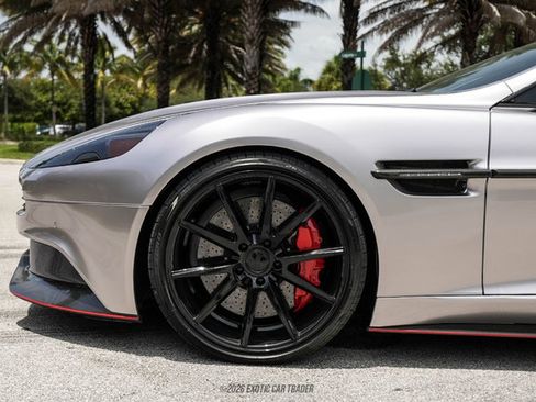 Used 2014 Aston Martin Vanquish Volante RWD image 2