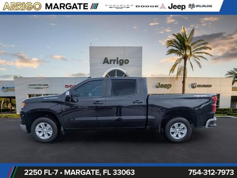 Used 2024 Chevrolet Silverado 1500 LT w/ Safety Package AWD/4WD image 4