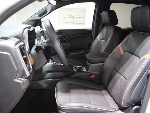 New 2026 GMC Canyon AT4 w/ Technology Plus Package AWD/4WD image 20