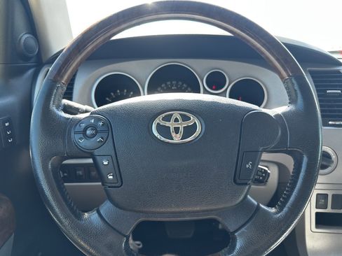 Used 2013 Toyota Tundra Platinum image 37