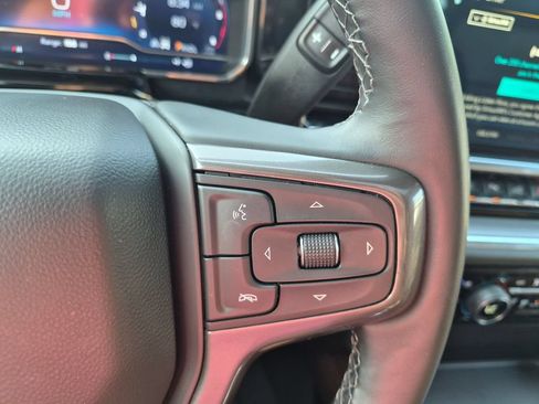 Used 2024 Chevrolet Silverado 2500 High Country w/ High Country Premium Package AWD/4WD image 15