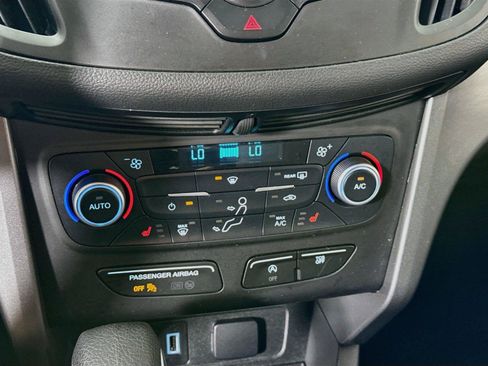 Used 2018 Ford Escape SE AWD/4WD image 9