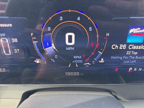 Used 2025 Chevrolet Traverse LT image 26