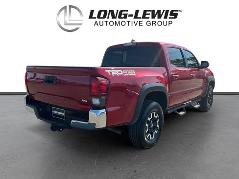 Used 2019 Toyota Tacoma TRD Off-Road AWD/4WD image 7