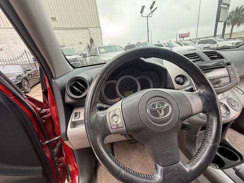 Used 2008 Toyota RAV4 Limited FWD image 18