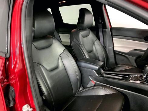 Used 2025 Jeep Compass Limited AWD/4WD image 7