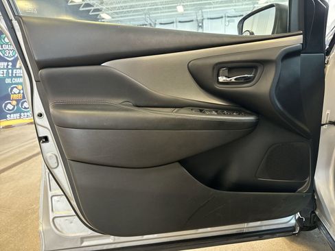 Used 2019 Nissan Murano S image 19