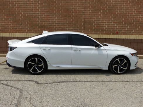 Used 2020 Honda Accord Sport image 11