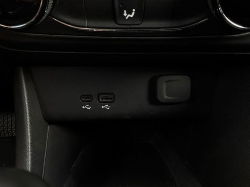 Used 2025 Buick Encore GX Preferred FWD image 23