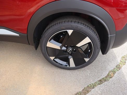 New 2026 Nissan Kicks SR w/ Cold Weather Package image 9