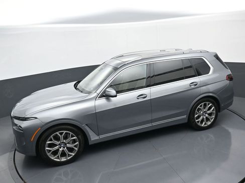 Used 2026 BMW X7 xDrive40i AWD/4WD image 34