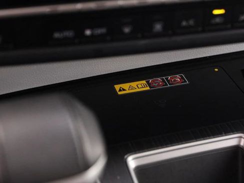 Certified 2025 Toyota Sienna XLE w/ XLE Plus Package AWD/4WD image 15
