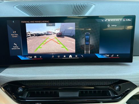 New 2026 BMW 330i Sedan w/ M Sport Package image 34