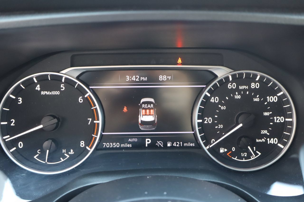 Used 2024 Nissan Rogue S AWD/4WD image 9