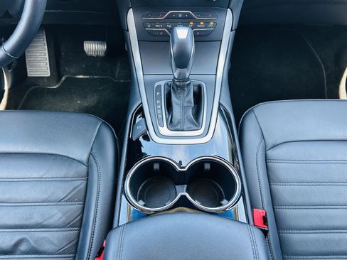 Used 2018 Ford Edge SEL w/ Equipment Group 201A FWD image 19