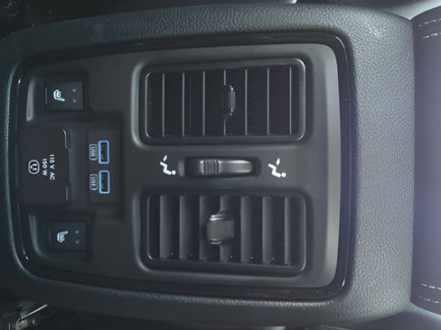 Used 2024 Dodge Durango SRT AWD/4WD image 37