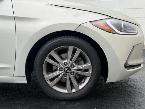 Used 2017 Hyundai Elantra SE w/ SE A/T Tech Package 03 FWD image 11