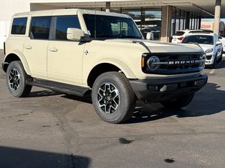 New 2025 Ford Bronco Outer Banks video 1