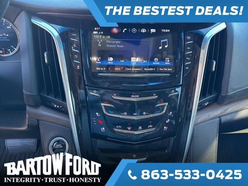 Used 2018 Cadillac Escalade ESV Premium Luxury image 10