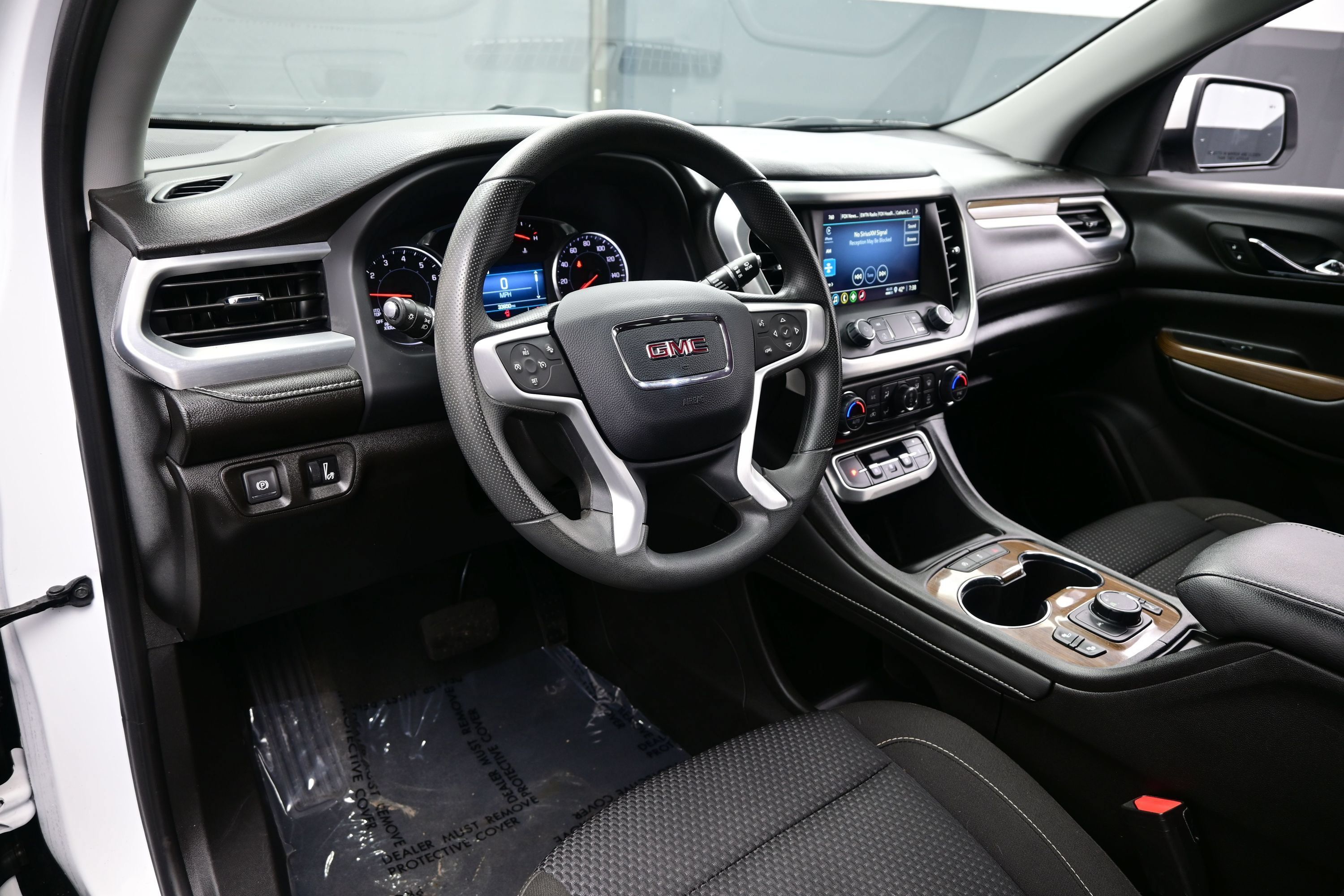 Used 2023 GMC Acadia SLE w/ Driver Convenience Package FWD image 12